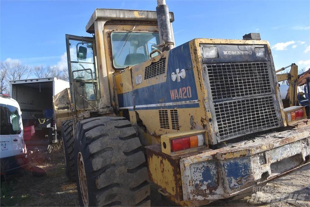 Komatsu WA420 Kolesové nakladače