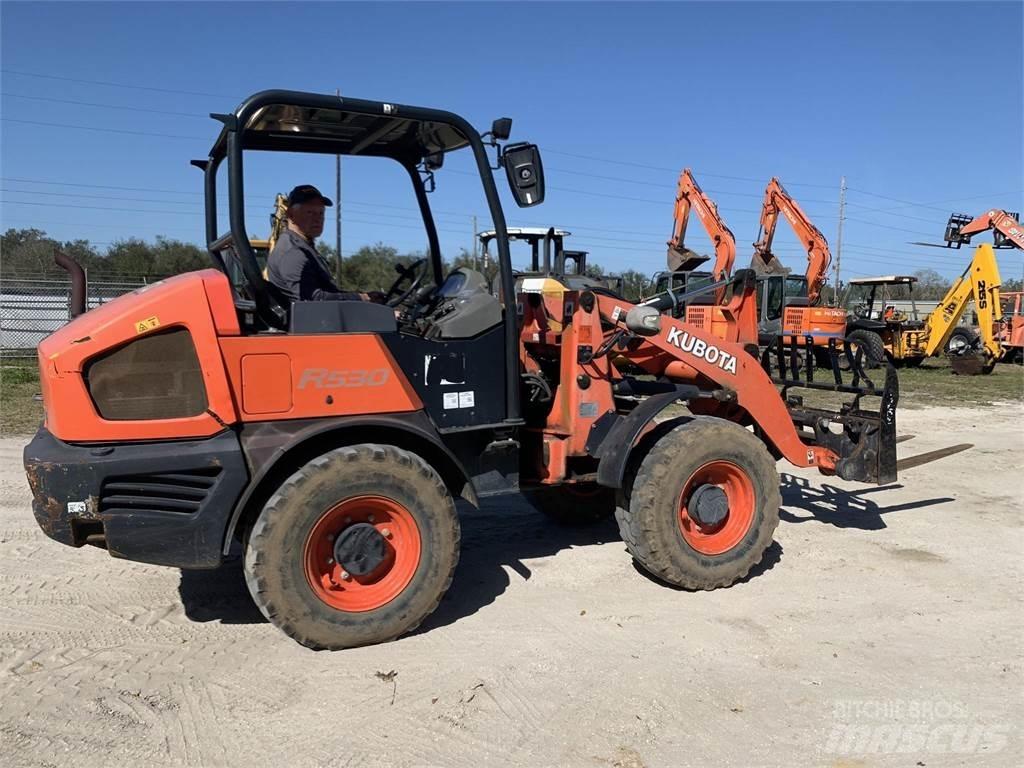 Kubota R530 Kolesové nakladače