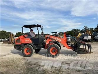 Kubota R530 Kolesové nakladače