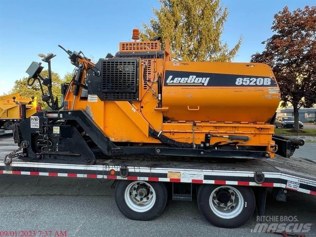 LeeBoy 8520B Finišéry