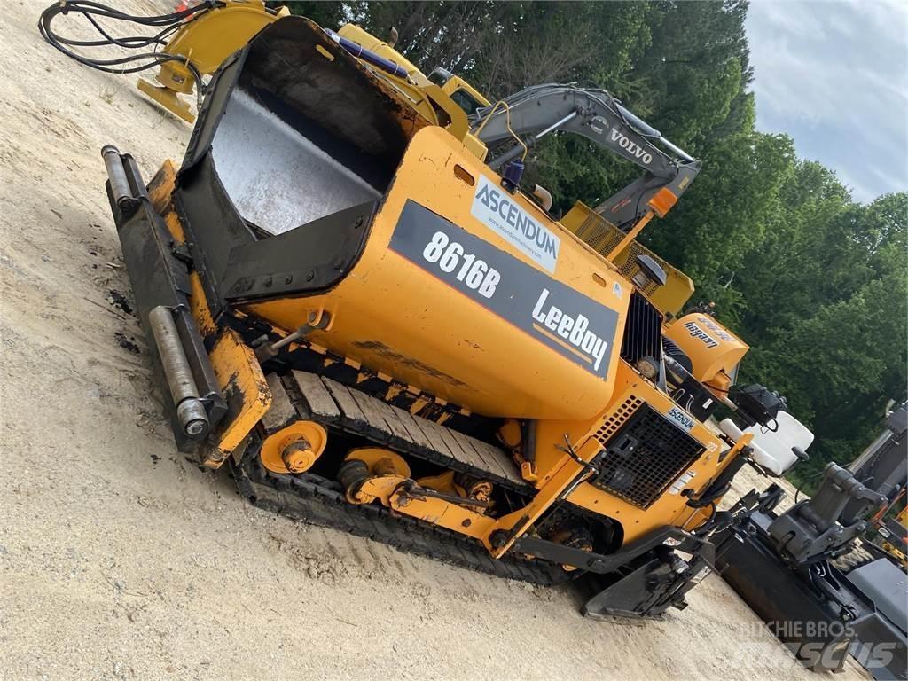 LeeBoy 8616B Finišéry