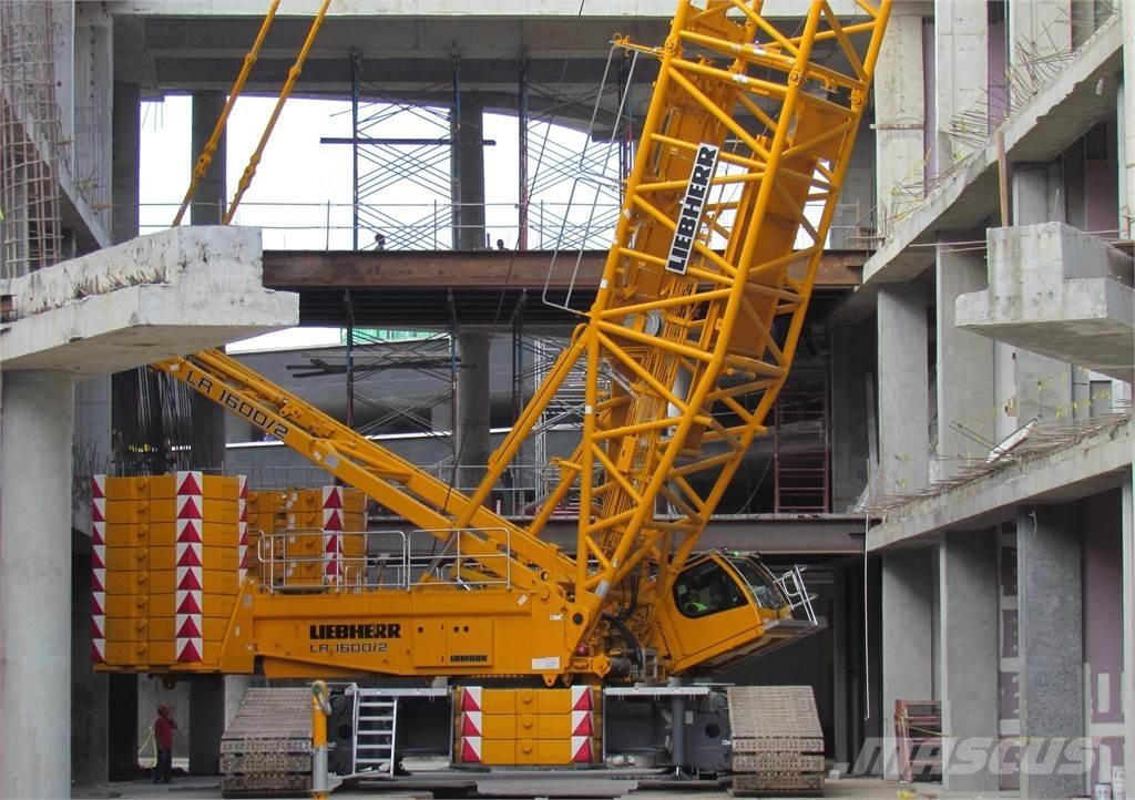 Liebherr LR1600-2 Pásové žeriavy