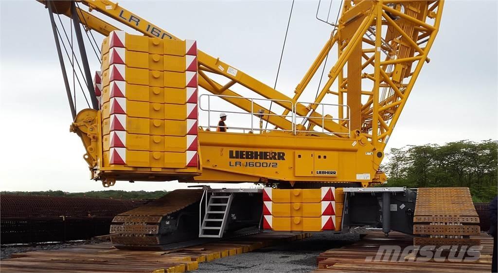 Liebherr LR1600-2 Pásové žeriavy