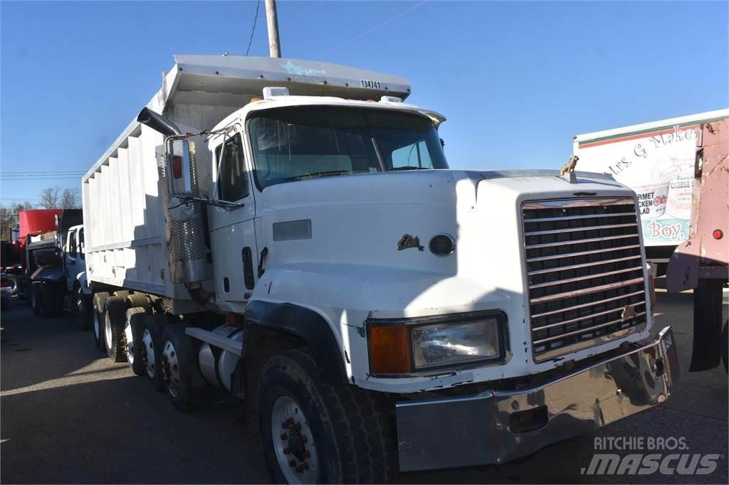 Mack CL713 Sklápače