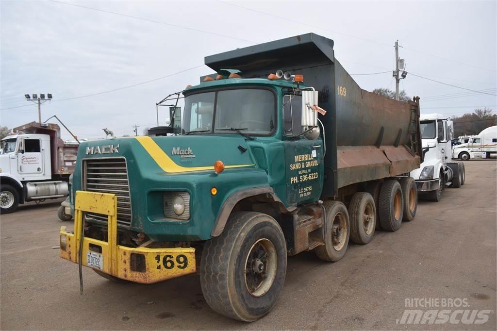 Mack DM688 Sklápače