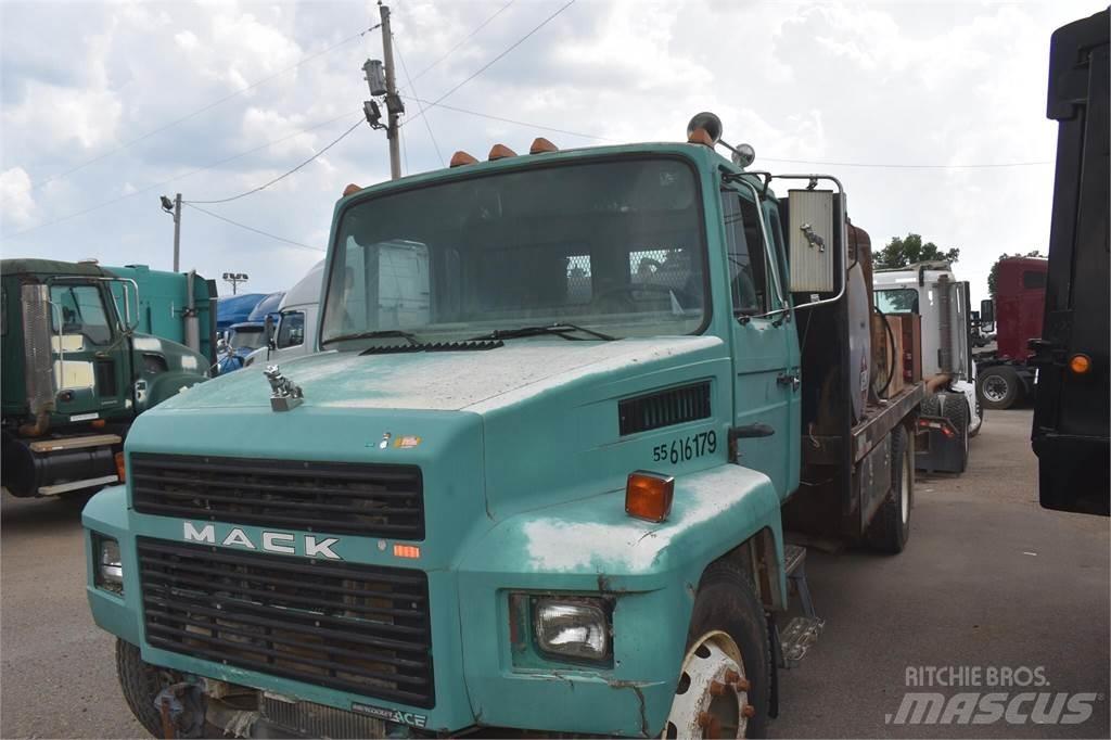 Mack MIDLINER CS200 Cisternové nákladné vozidlá