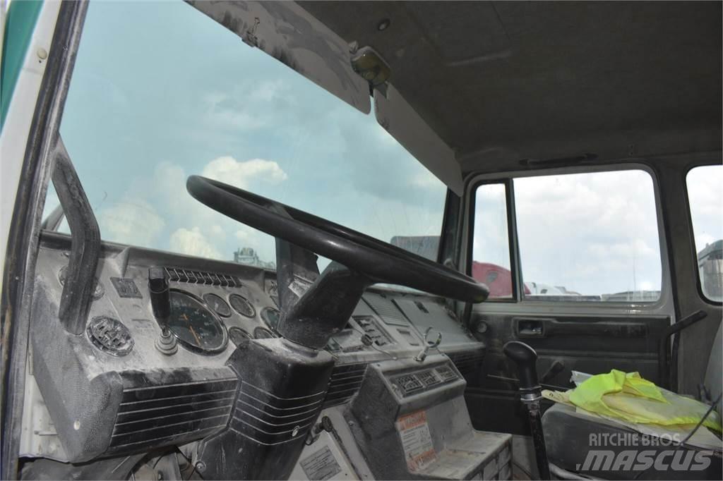 Mack MIDLINER CS200 Cisternové nákladné vozidlá
