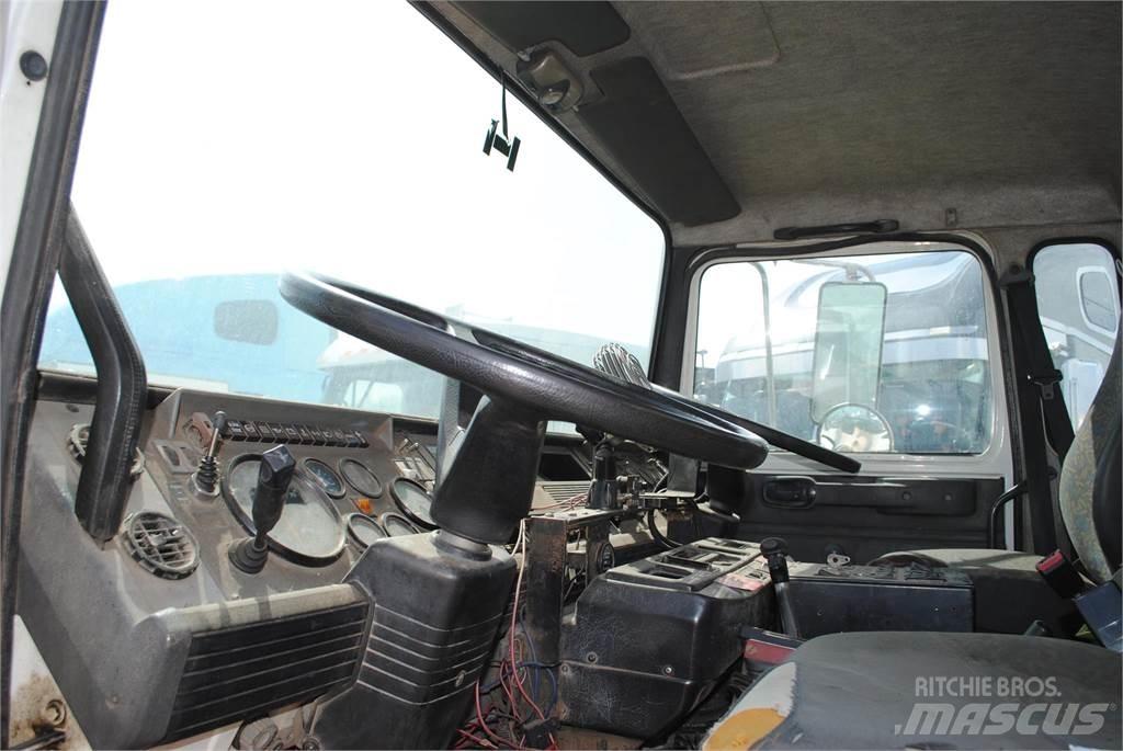 Mack MIDLINER MS250 Zametacie vozidlá
