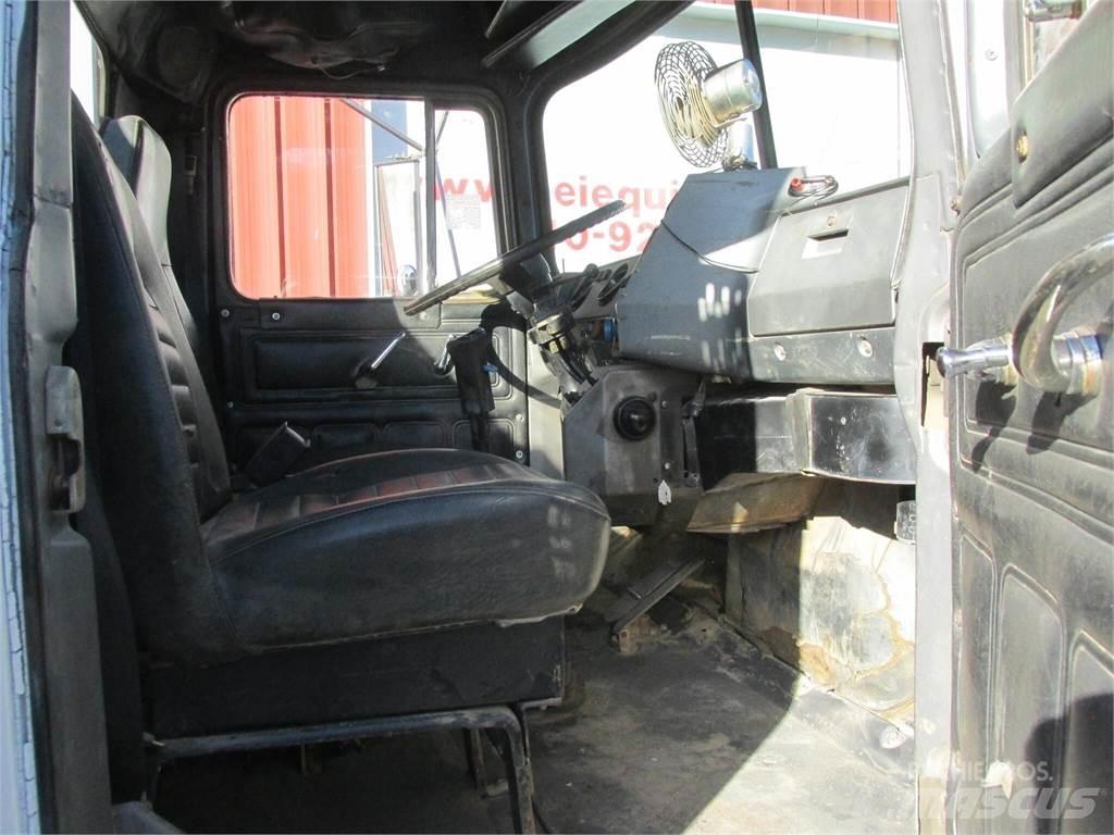 Mack R685S Cisternové nákladné vozidlá