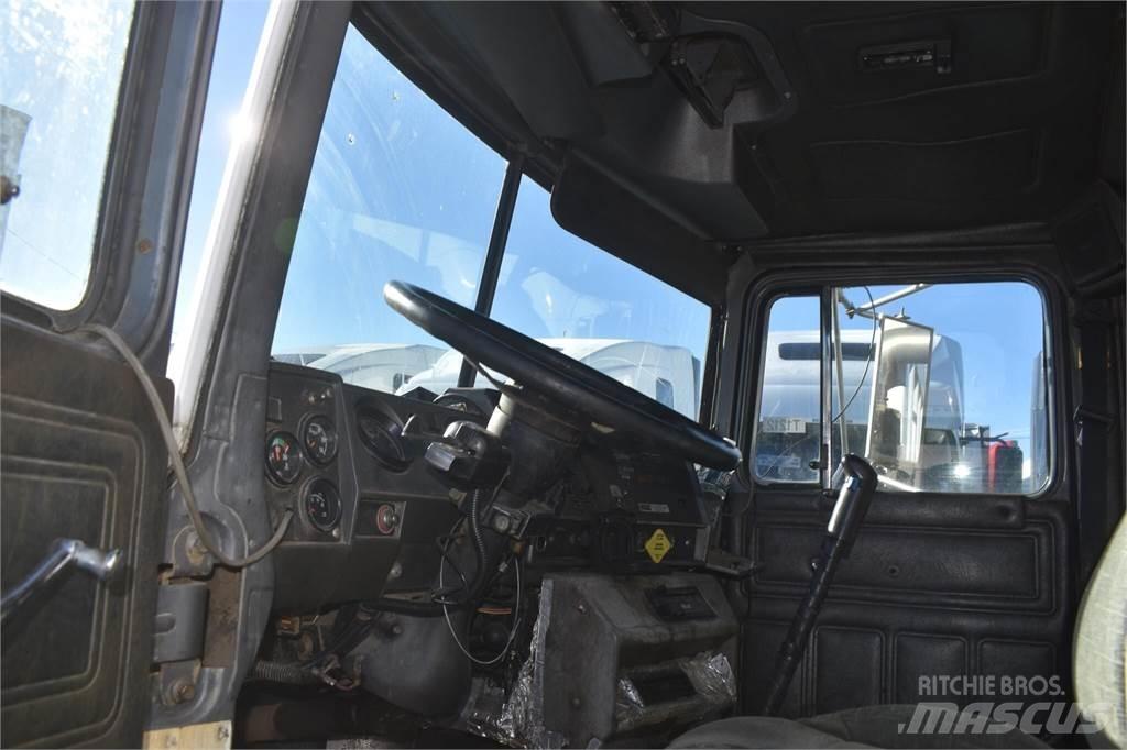 Mack RD688S Sklápače