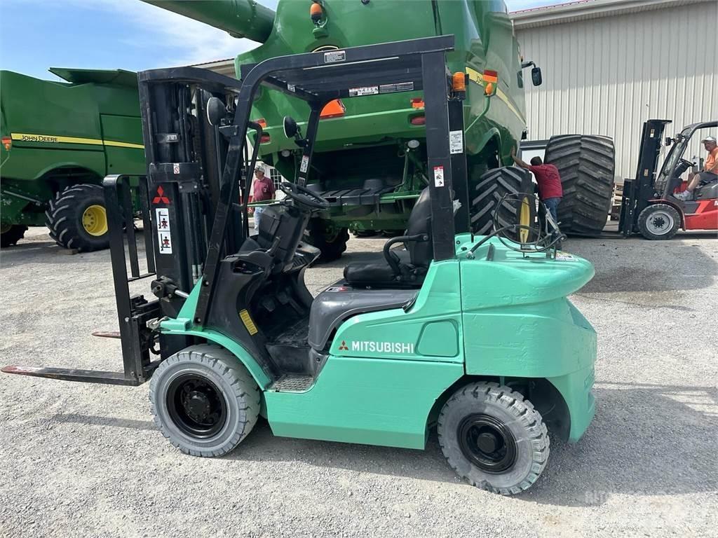 Mitsubishi FG25N Iné