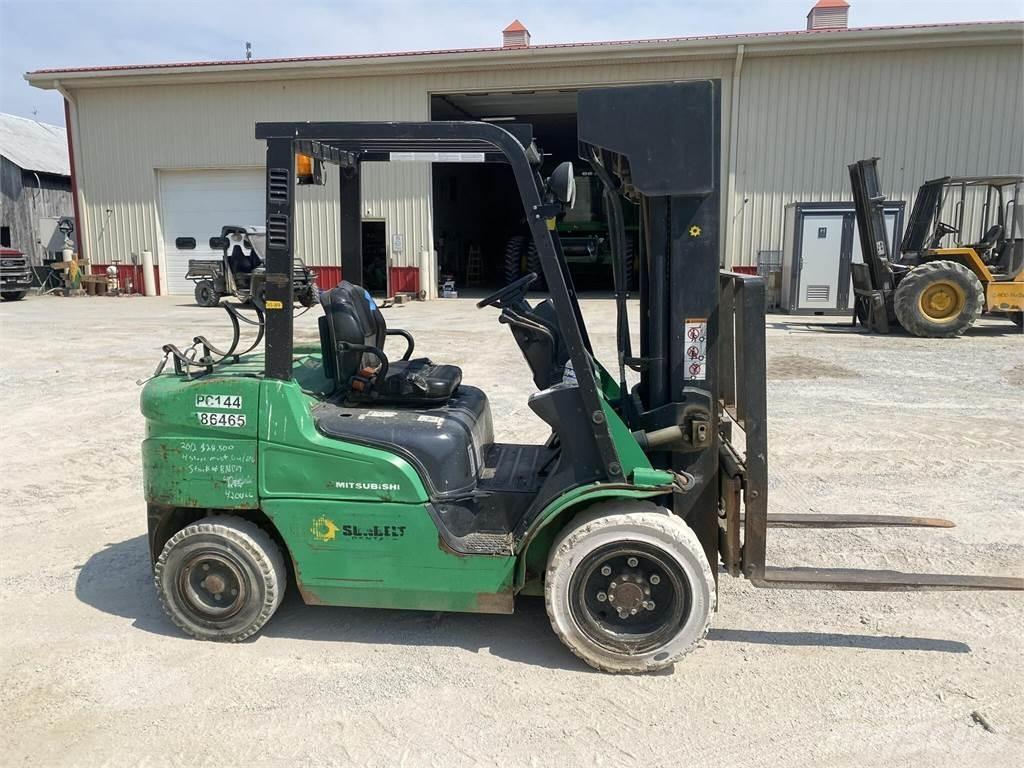 Mitsubishi FG30N Iné