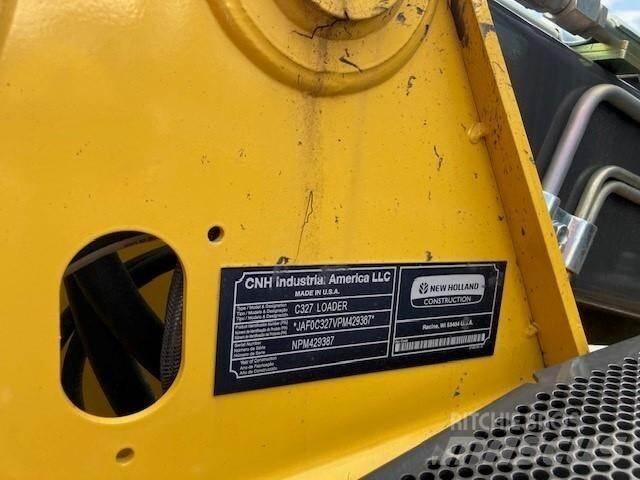 New Holland C327 Šmykom riadené nakladače