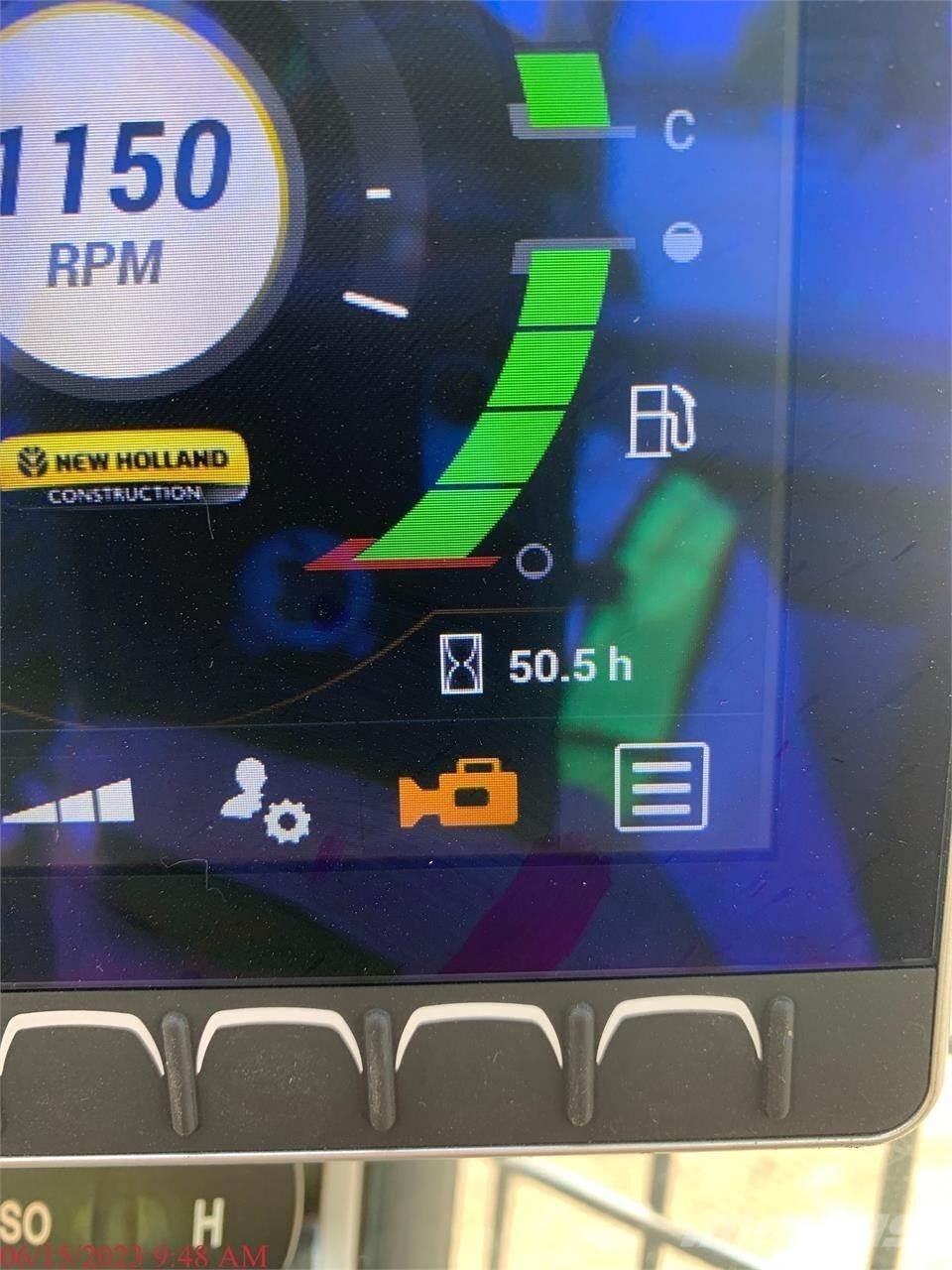 New Holland C332 Šmykom riadené nakladače