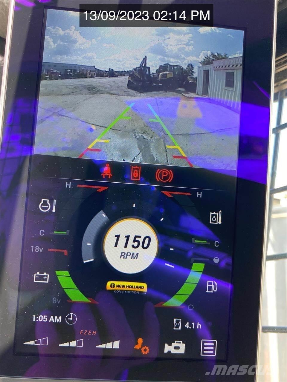 New Holland C332 Šmykom riadené nakladače