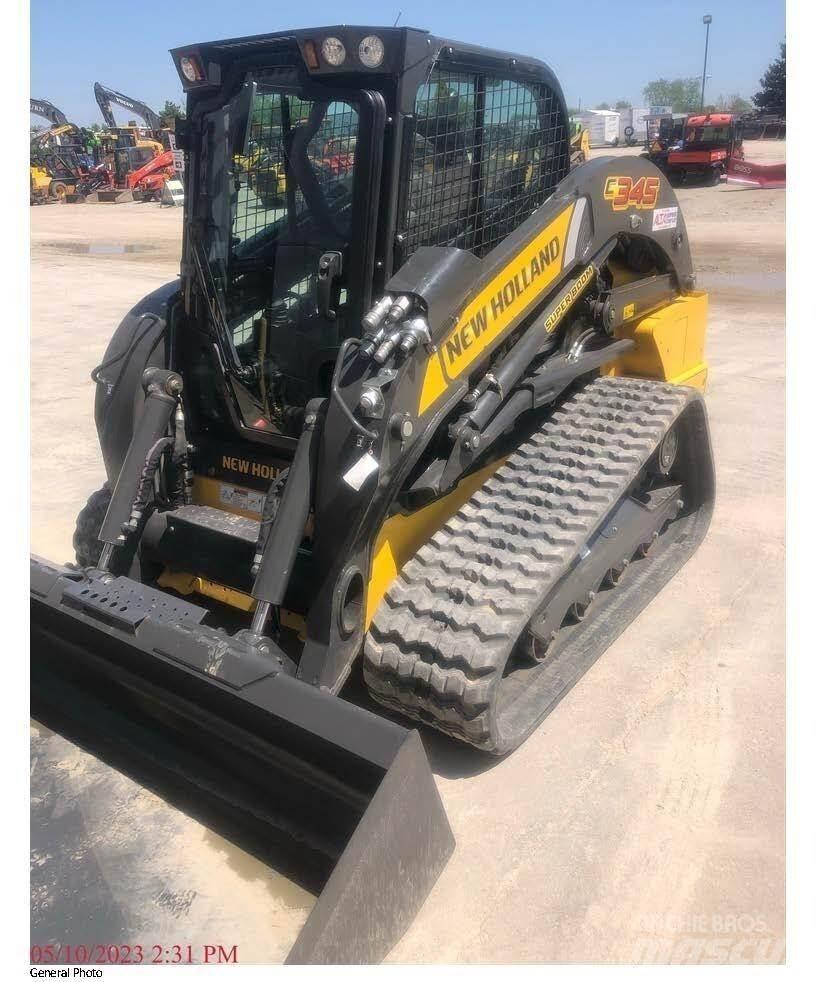 New Holland C345 Šmykom riadené nakladače