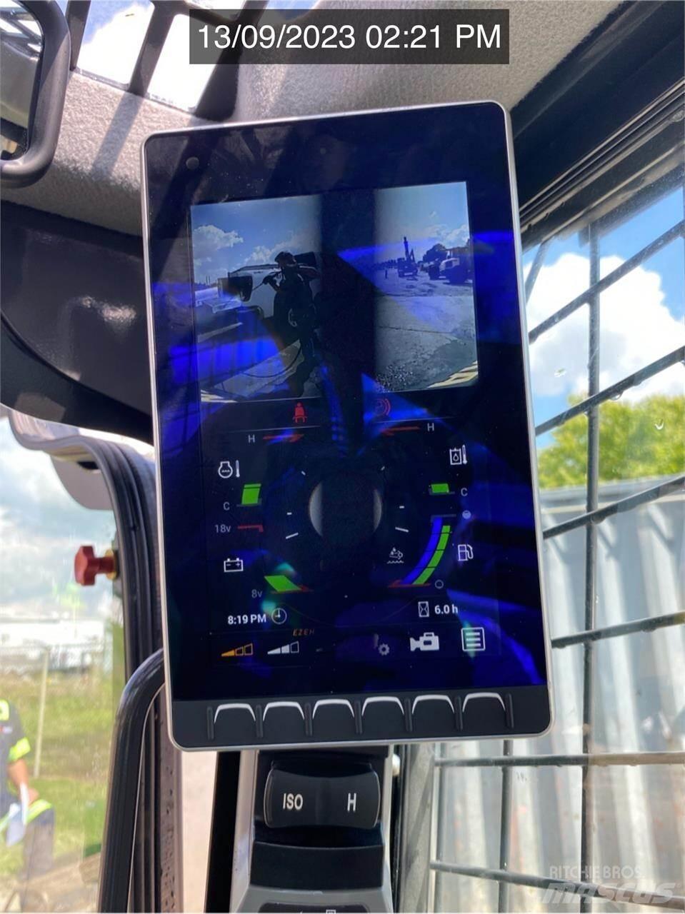 New Holland C345 Šmykom riadené nakladače