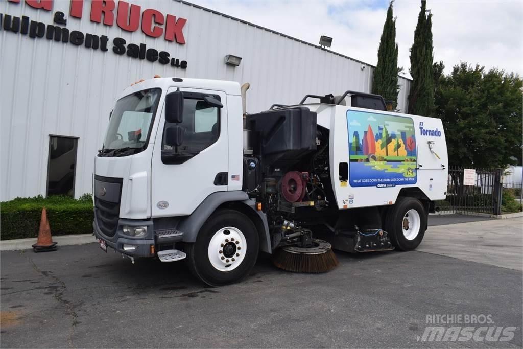 Peterbilt 220 Zametacie vozidlá