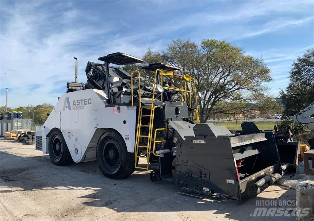 Roadtec SB3000 Stroje pre prepravu materiálov