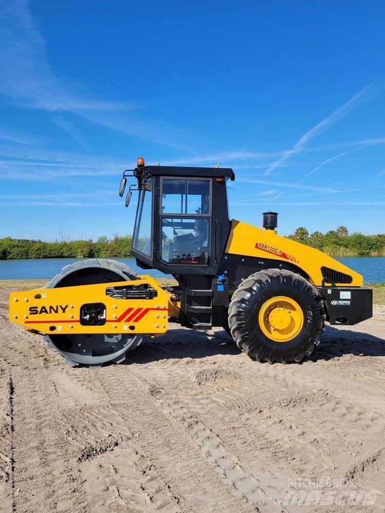 Sany SSR120C-8 Skládkové kompaktory