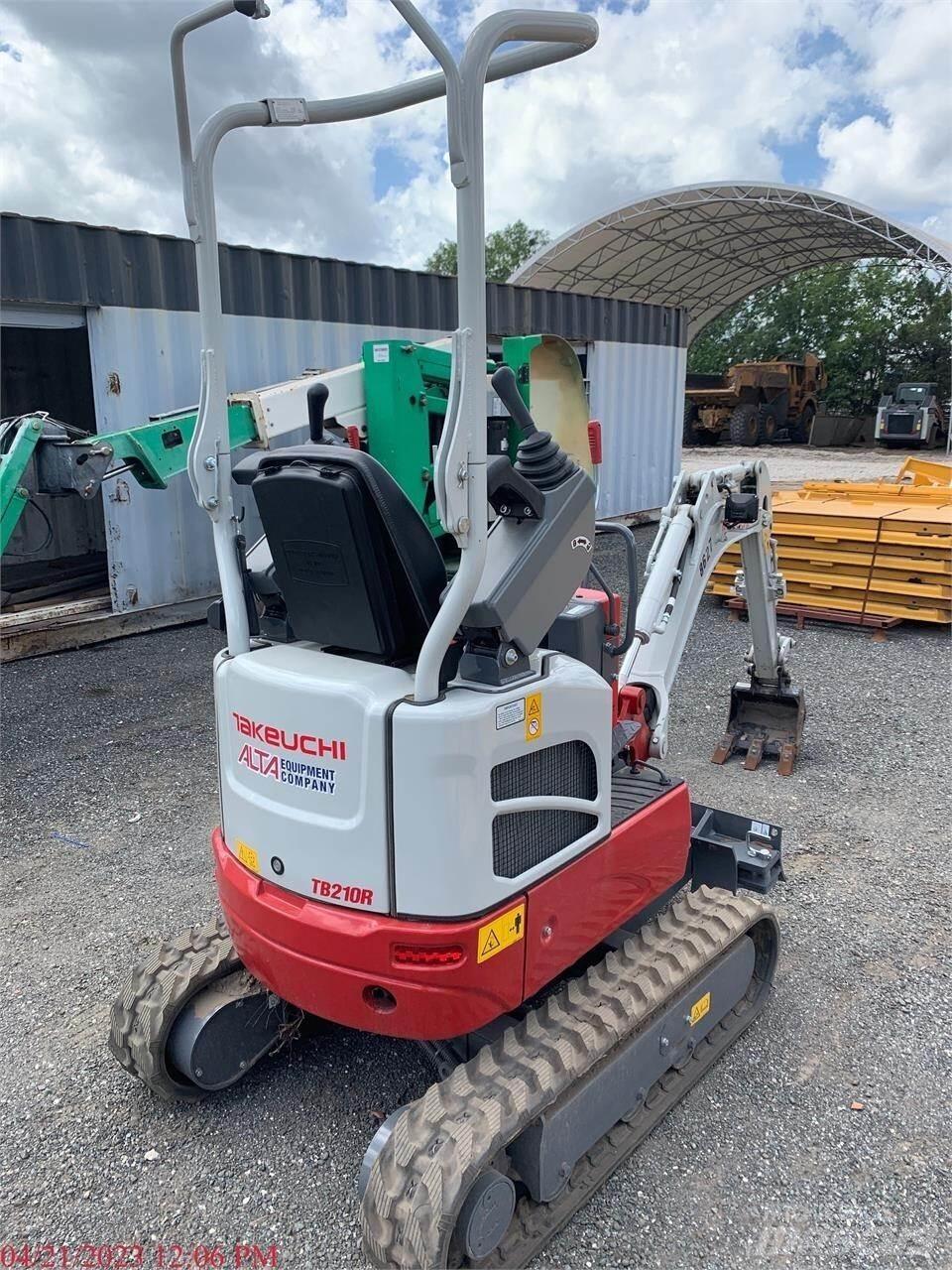 Takeuchi TB210R Mini rýpadlá < 7t