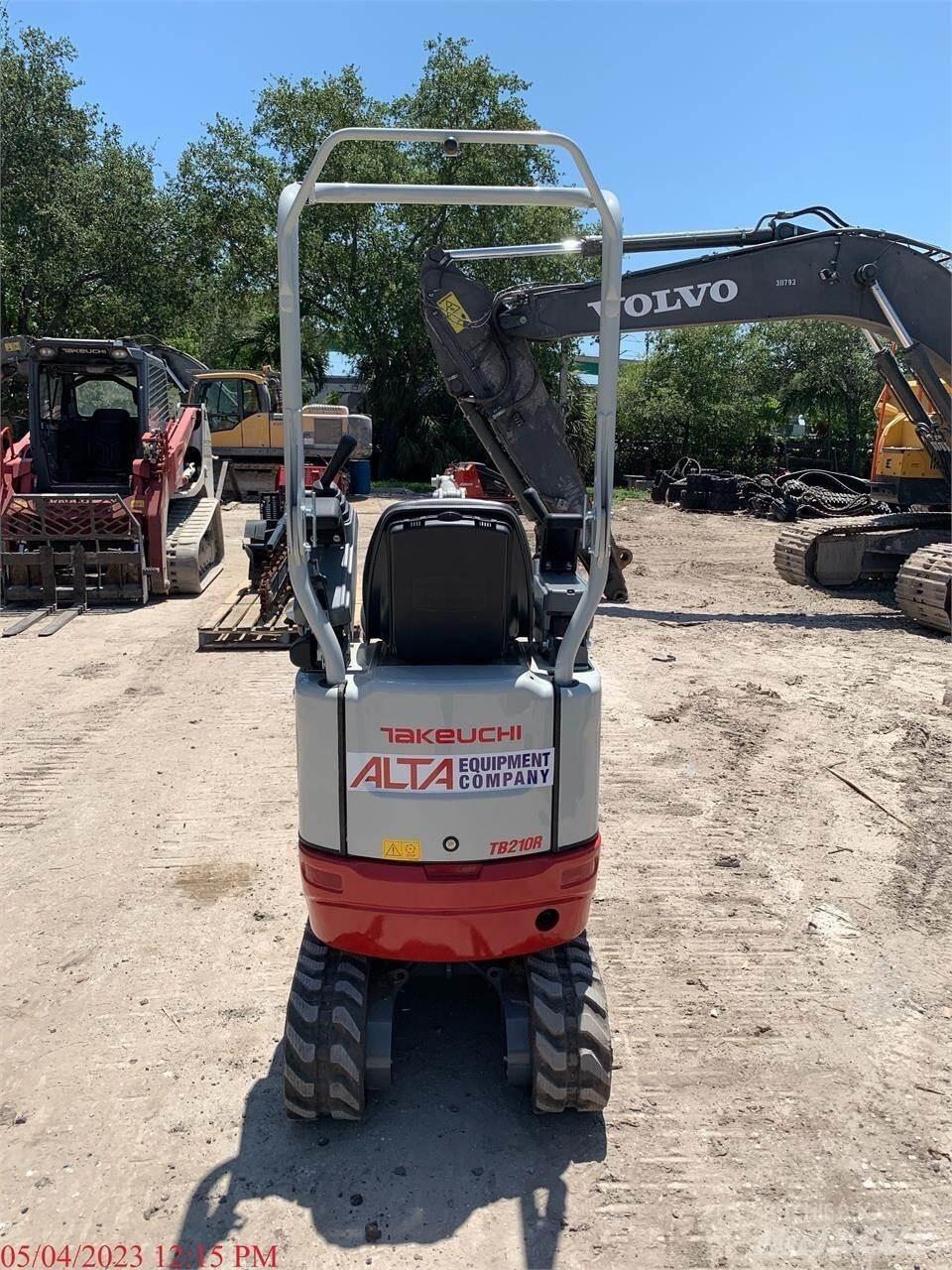 Takeuchi TB210R Mini rýpadlá < 7t