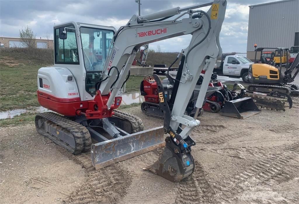 Takeuchi TB235-2 Mini rýpadlá < 7t