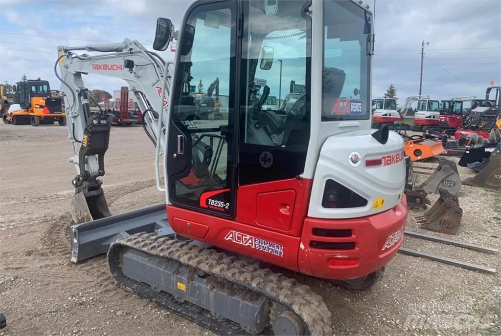 Takeuchi TB235-2 Mini rýpadlá < 7t