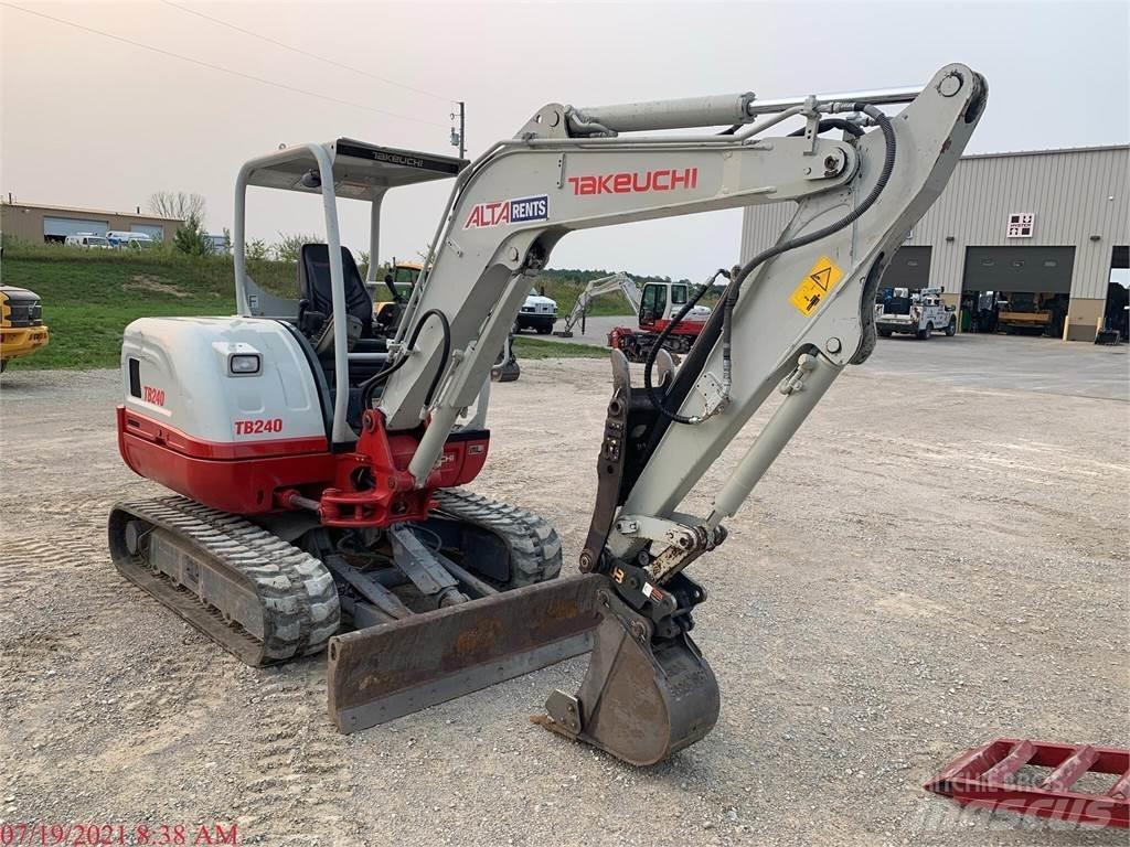 Takeuchi TB240 Mini rýpadlá < 7t