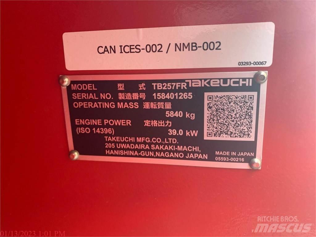 Takeuchi TB257FR Pásové rýpadlá