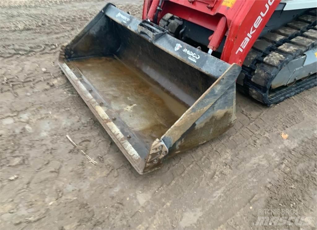 Takeuchi TL10V2 Šmykom riadené nakladače