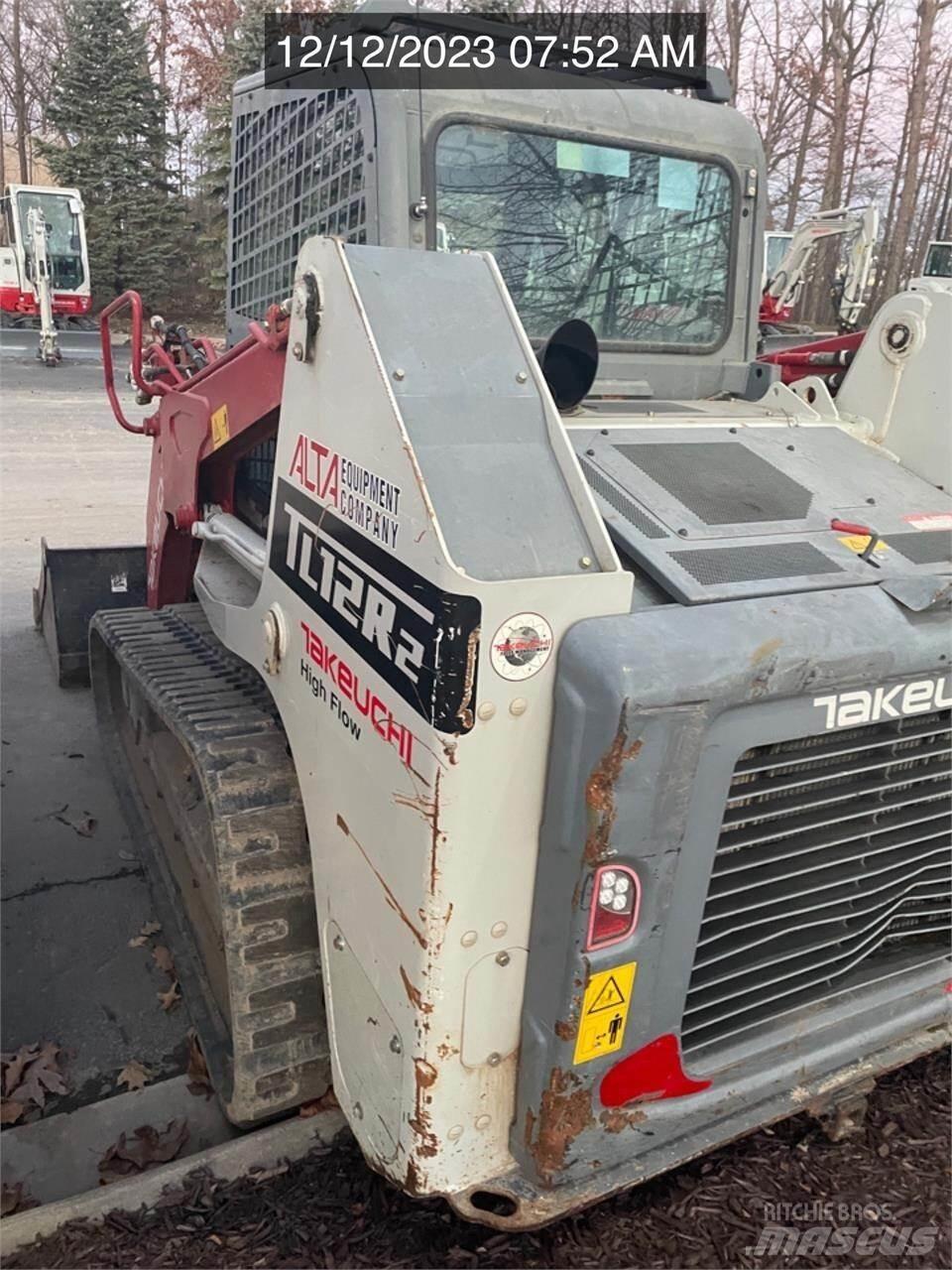 Takeuchi TL12R2 Šmykom riadené nakladače