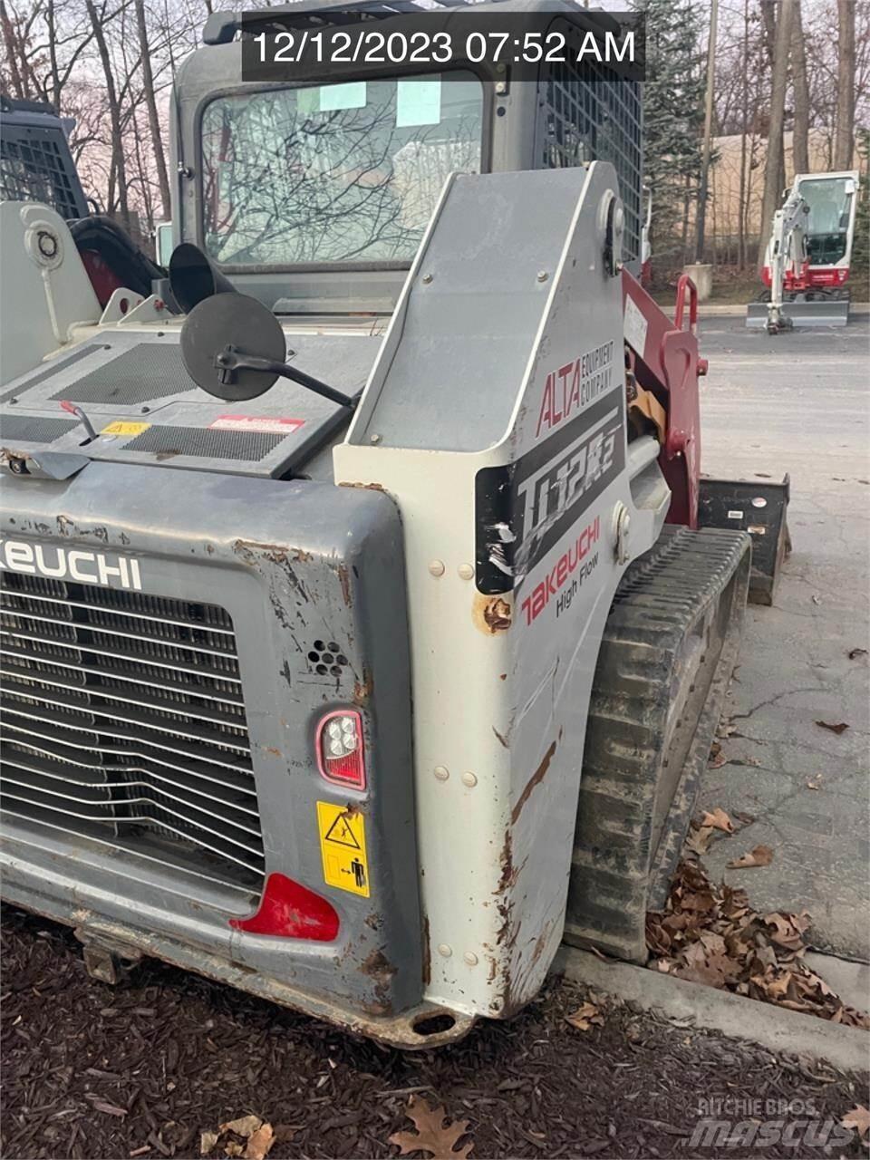 Takeuchi TL12R2 Šmykom riadené nakladače