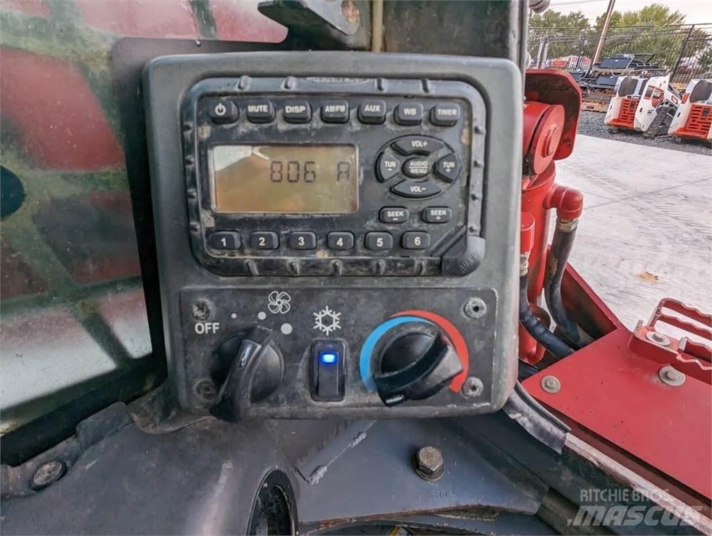 Takeuchi TL12V2 Šmykom riadené nakladače
