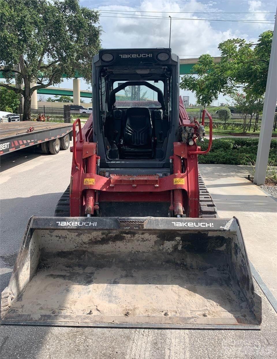 Takeuchi TL12V2 Šmykom riadené nakladače
