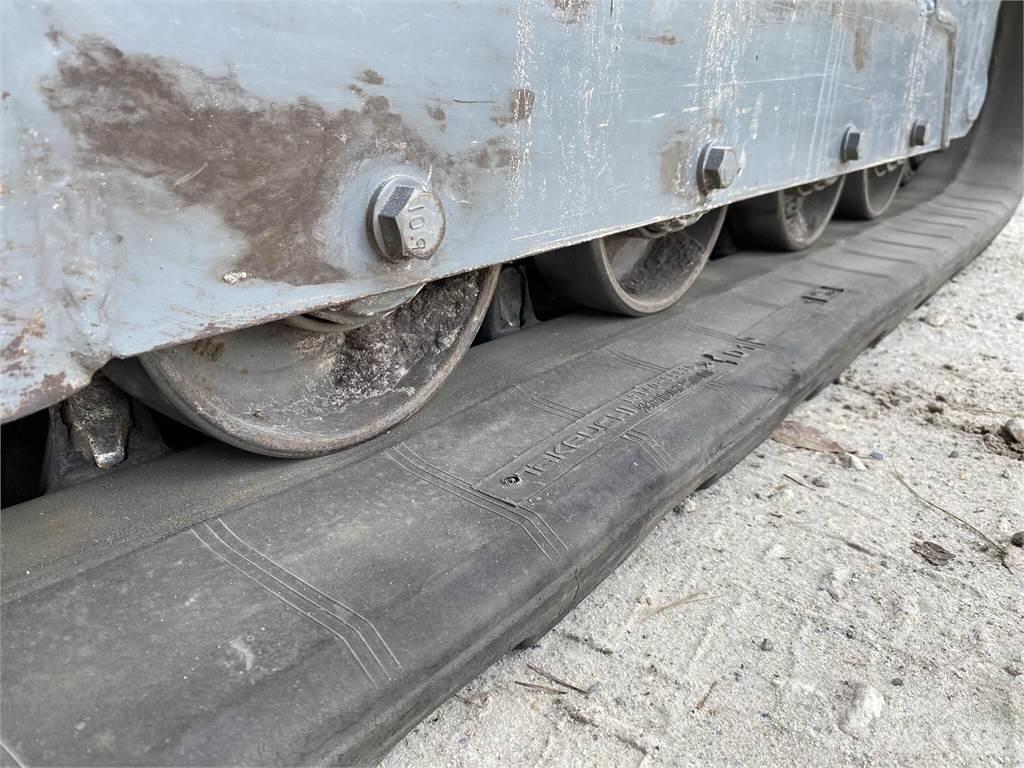 Takeuchi TL8R2 Šmykom riadené nakladače