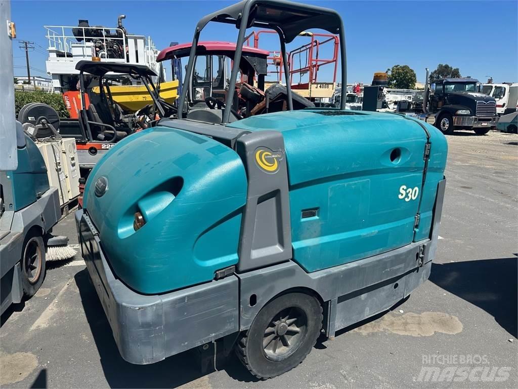 Tennant S30 Zametacie stroje