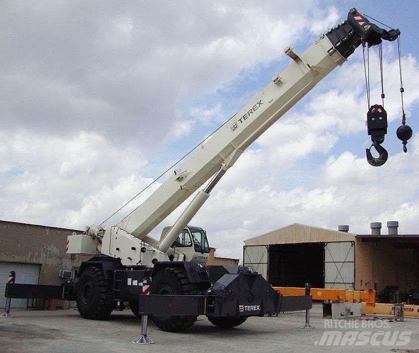 Terex RT130 Žeriavy pre ťažký terén