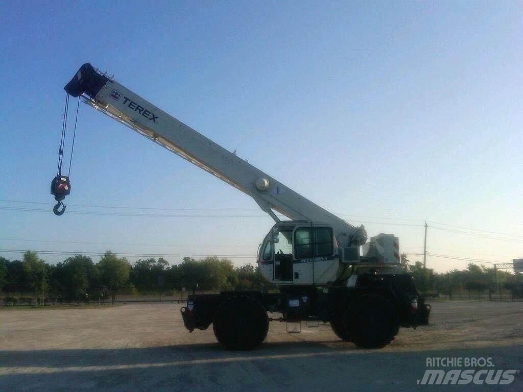 Terex RT230-1 Žeriavy pre ťažký terén