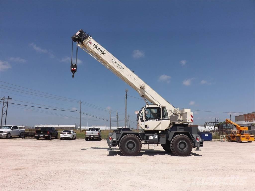 Terex RT230-2 Žeriavy pre ťažký terén