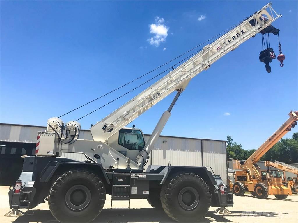 Terex RT670 Žeriavy pre ťažký terén