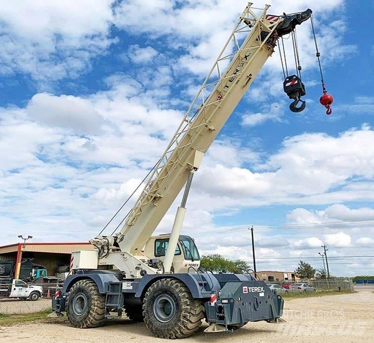 Terex RT670-1 Žeriavy pre ťažký terén