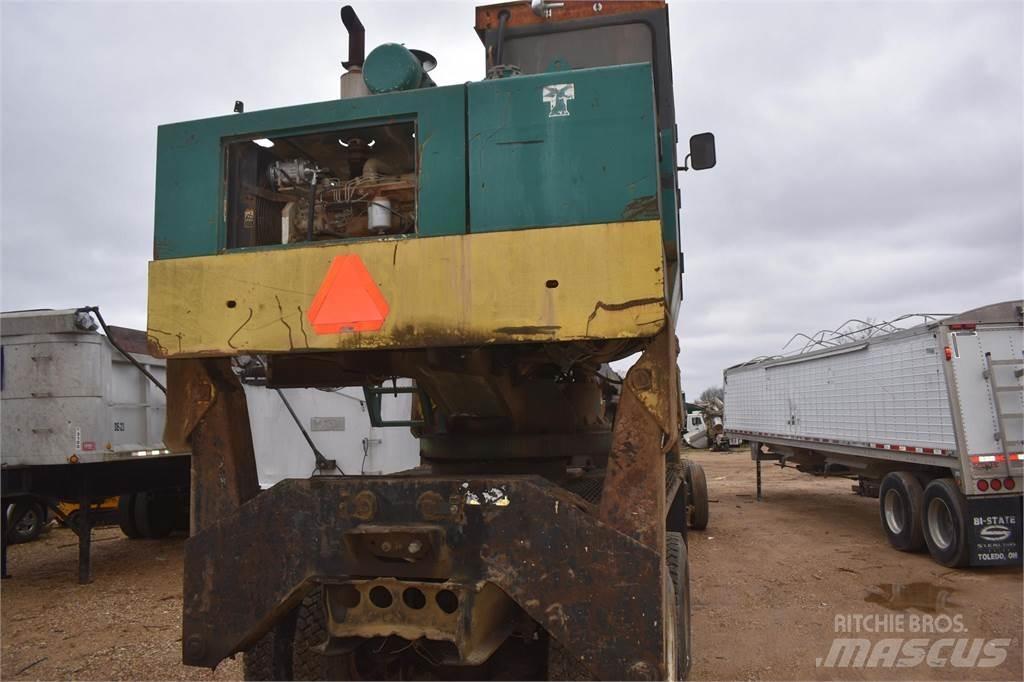 Timberjack 330 Lesnícke prívesy