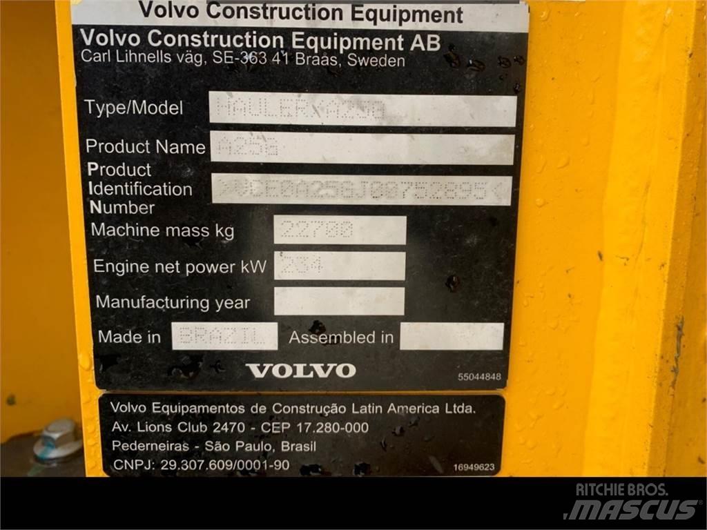 Volvo A25G Kĺbové nákladné autá