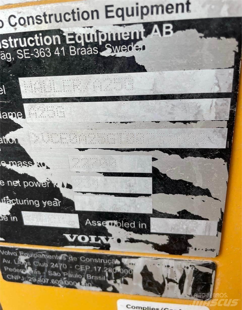 Volvo A25G Kĺbové nákladné autá