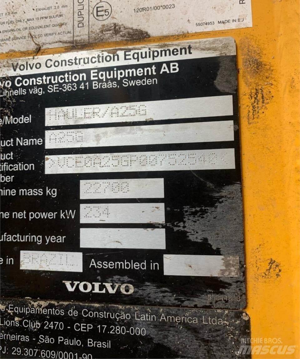 Volvo A25G Kĺbové nákladné autá