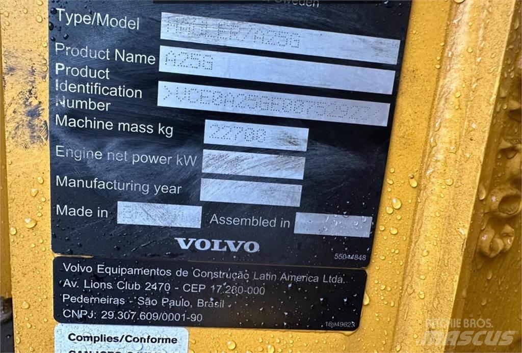 Volvo A25G Kĺbové nákladné autá