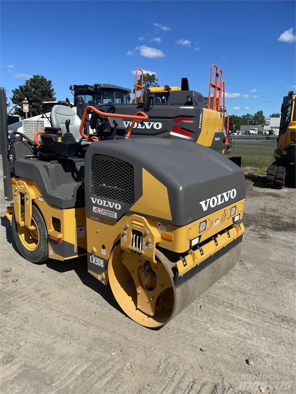 Volvo CR30B Kombinované valce