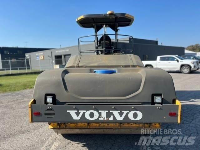 Volvo DD120C Tandemové valce