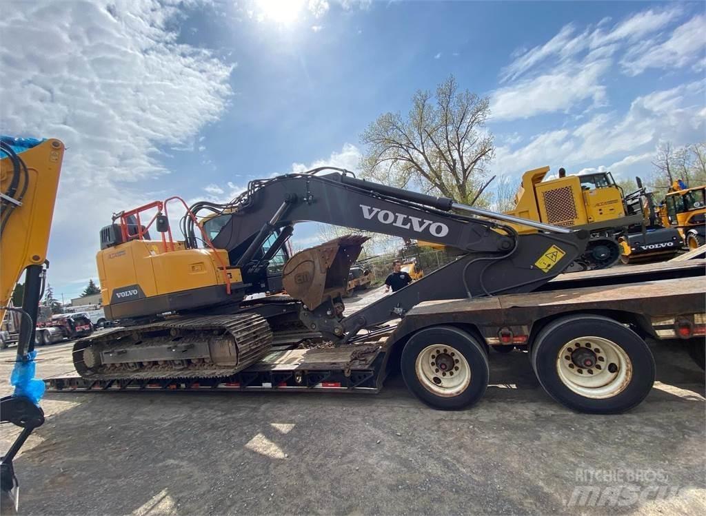 Volvo ECR235EL Pásové rýpadlá